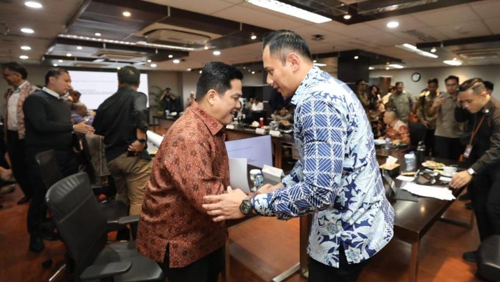 Harga Tiket Pesawat Turun, AHY: Terima Kasih BUMN